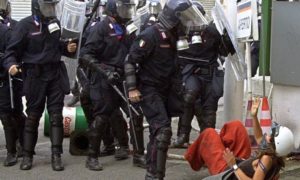 Clashes-in-Genoa-007