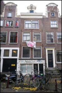 20141207_Amsterdam_Kerkstraat_104_squatted-400x599