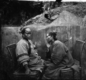 Rare Photographs of Chinese Women from the 1800s (3)