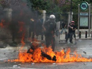 pictures-of-the-most-violent-greek-riot-yet